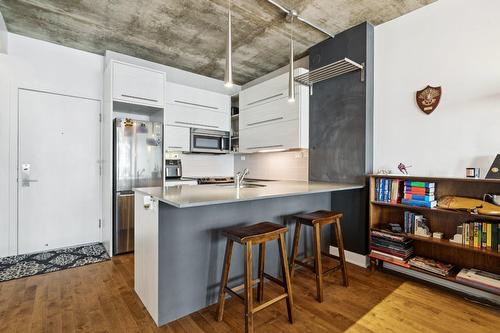 Cuisine - 317-3810 Rue St-Antoine O., Montréal (Le Sud-Ouest), QC - Indoor Photo Showing Kitchen With Upgraded Kitchen