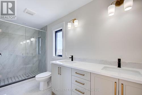 Lot 65 Harvest Lane, Thames Centre, ON - Indoor Photo Showing Bathroom