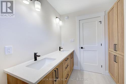Lot 65 Harvest Lane, Thames Centre, ON - Indoor Photo Showing Bathroom