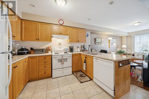 134 Richfield Square, Clarington, ON - Indoor Photo Showing Kitchen With Double Sink