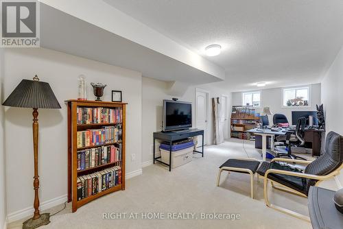 715 Derreen Avenue, Ottawa, ON - Indoor