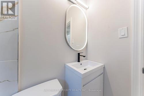 323 Clifton Road, Kitchener, ON - Indoor Photo Showing Bathroom