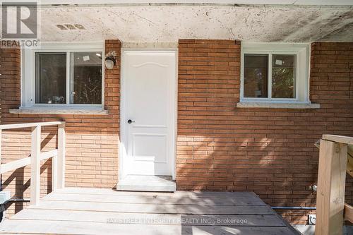 323 Clifton Road, Kitchener, ON - Outdoor With Exterior