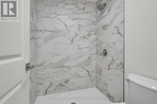 3843 Petalpath Way, London South (South V), ON -  Photo Showing Bathroom