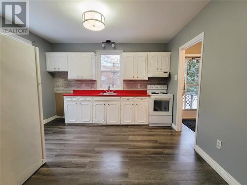 25 Pennys Hill, Victoria, NL - Indoor Photo Showing Kitchen