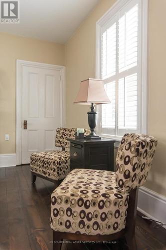 455 Nelson Avenue, Burlington, ON - Indoor