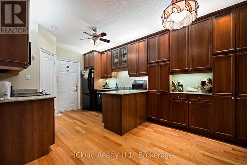 116 Ridge Road, Guelph/Eramosa, ON - Indoor Photo Showing Kitchen