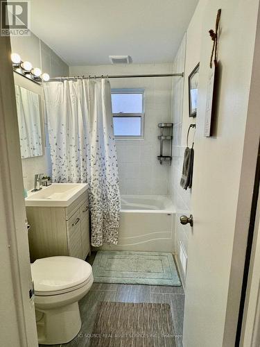 Main Fl - 295 Kirchoffer Avenue, Ottawa, ON - Indoor Photo Showing Bathroom