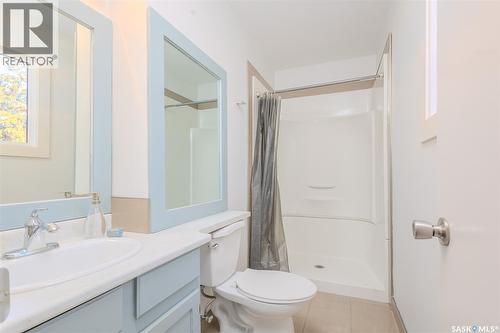 73 Red River Road, Saskatoon, SK - Indoor Photo Showing Bathroom