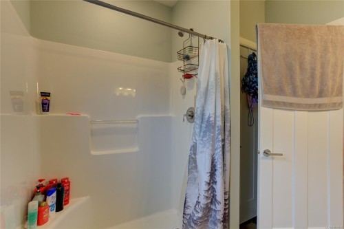 501 Mountain View Dr, Lake Cowichan, BC 