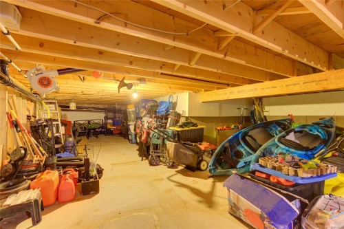 501 Mountain View Dr, Lake Cowichan, BC 