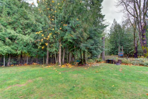501 Mountain View Dr, Lake Cowichan, BC 