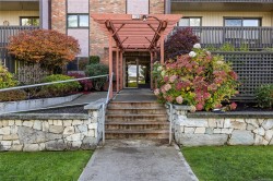 202-130 Sunningdale Rd EAST Qualicum Beach, BC V9K 1P6