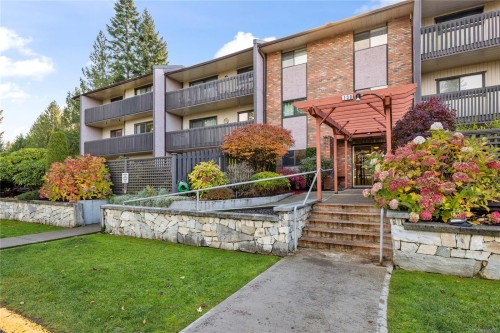 202-130 Sunningdale Rd East, Qualicum Beach, BC - Outdoor With Balcony