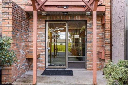 202-130 Sunningdale Rd East, Qualicum Beach, BC - Outdoor