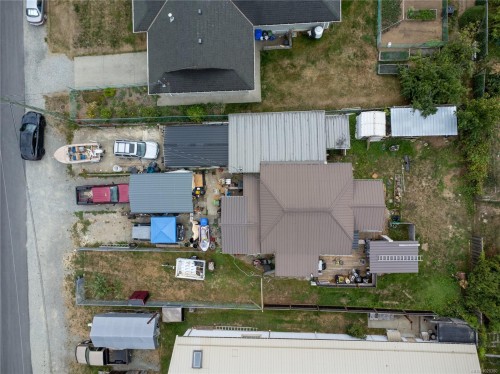 32 Poplar St, Lake Cowichan, BC 