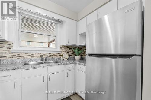 Kitchen - 152 - 1330 Jalna Boulevard, London South (South X), ON - Indoor Photo Showing Kitchen With Double Sink