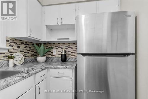 Kitchen - 152 - 1330 Jalna Boulevard, London South (South X), ON - Indoor Photo Showing Kitchen
