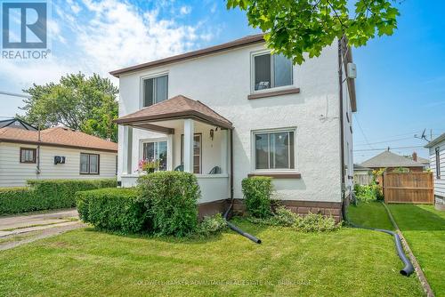 51 Lyons Avenue, Welland (Lincoln/Crowland), ON - Outdoor