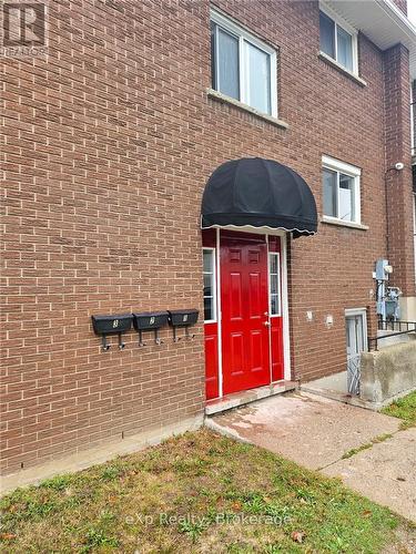 Unit 1 - 26 Woodfern Court, Kitchener, ON - Outdoor With Exterior