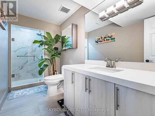 3878 Midhurst Lane, Mississauga, ON - Indoor Photo Showing Bathroom