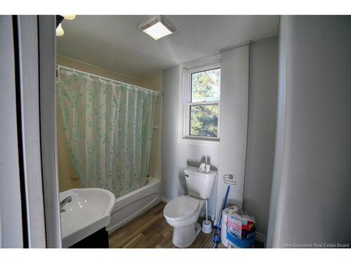 996-998 Riverside Dr, Bathurst, NB 