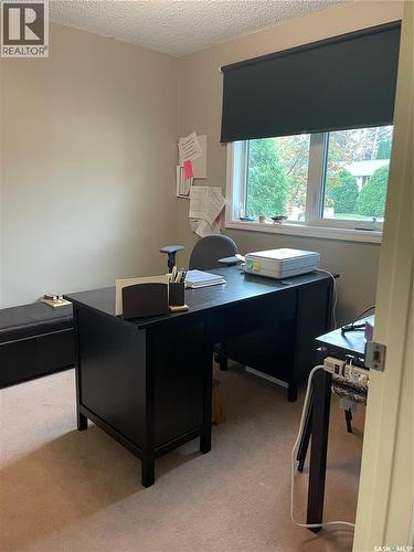 506 9Th Street E, Wynyard, SK - Indoor Photo Showing Office