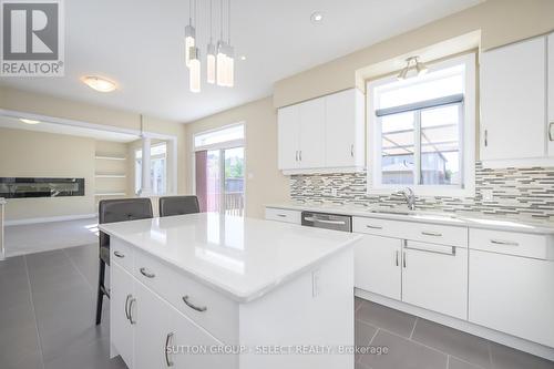 88 Bradwell Chase, London North (North R), ON - Indoor Photo Showing Kitchen
