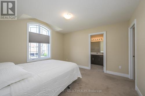 88 Bradwell Chase, London North (North R), ON - Indoor Photo Showing Bedroom