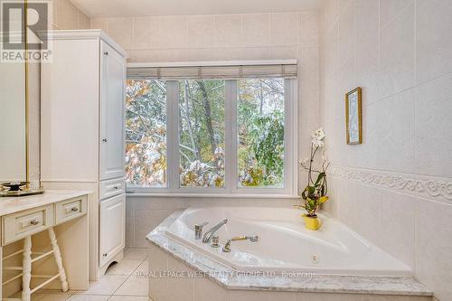 8 - 1205 Clarkson Road N, Mississauga, ON - Indoor Photo Showing Bathroom