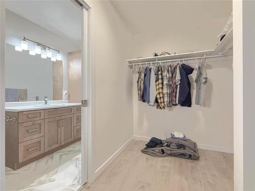 2 Dietrich Bay, Brandon, MB - Indoor