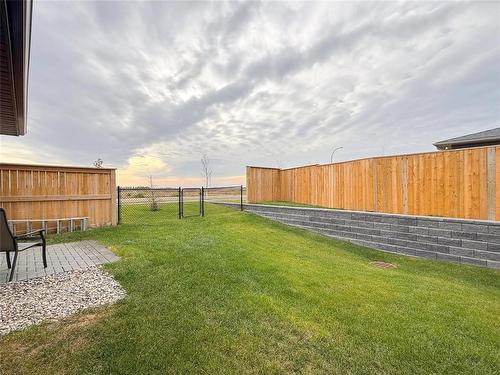 2 Dietrich Bay, Brandon, MB - Outdoor