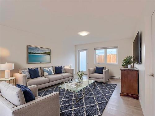 2 Dietrich Bay, Brandon, MB - Indoor Photo Showing Living Room