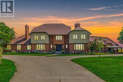 29830 CENTRE ROAD  Adelaide Metcalfe, ON N7G 3H7