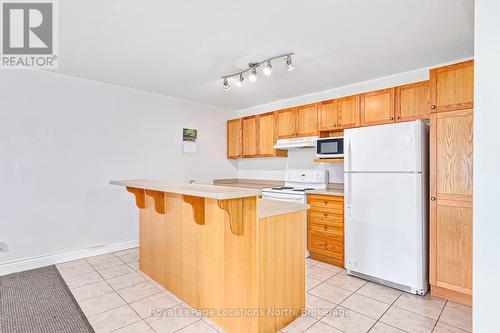 203 - 435 Walnut Street, Collingwood, ON - Indoor Photo Showing Kitchen