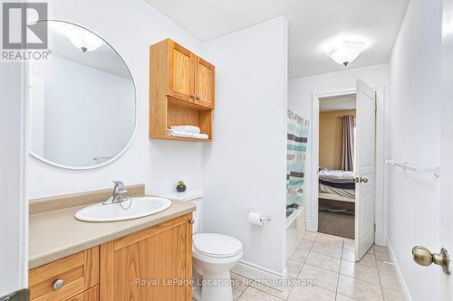 203 - 435 Walnut Street, Collingwood, ON - Indoor Photo Showing Bathroom