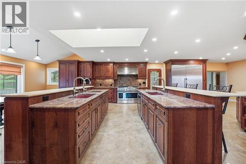 4850 Hillside Drive, Beamsville, ON - Indoor Photo Showing Kitchen With Upgraded Kitchen