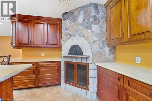 4850 Hillside Drive, Beamsville, ON - Indoor