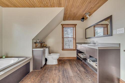 Salle de bains - 7 Av. Du Rocher, Lac-Delage, QC - Indoor Photo Showing Bathroom