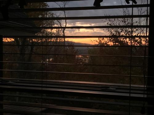 Vue - 7 Av. Du Rocher, Lac-Delage, QC - Indoor Photo Showing Other Room