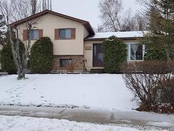 35 Bastedo Cres  Marathon, ON P0T 2E0