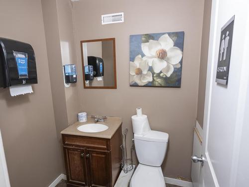 561 Tenth Ave., Thunder Bay, ON 