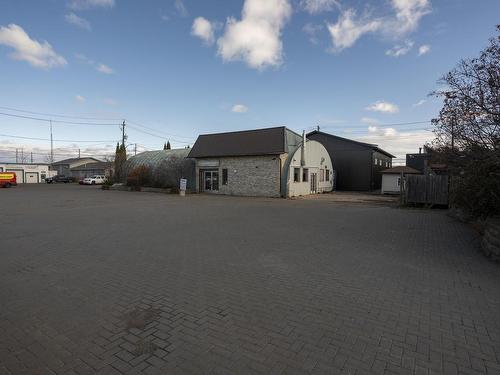 561 Tenth Ave., Thunder Bay, ON 