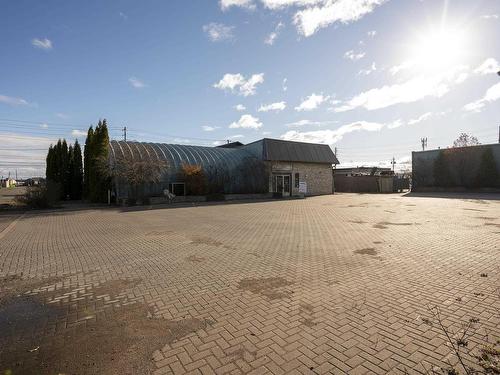 561 Tenth Ave., Thunder Bay, ON 