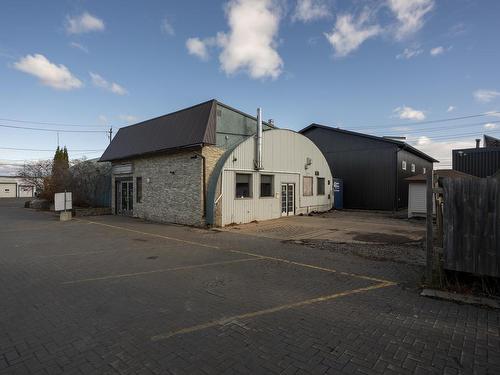 561 Tenth Ave., Thunder Bay, ON 