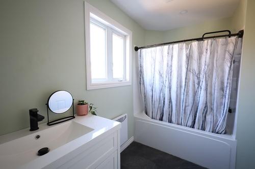 Salle de bains - 985 Rue Adélard, Saint-Pascal, QC - Indoor Photo Showing Bathroom