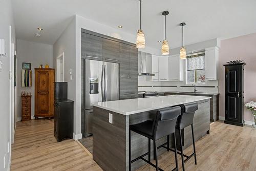 Cuisine - 101-466 Rue Jean-Talon, Saint-Jean-Sur-Richelieu, QC - Indoor Photo Showing Kitchen With Upgraded Kitchen