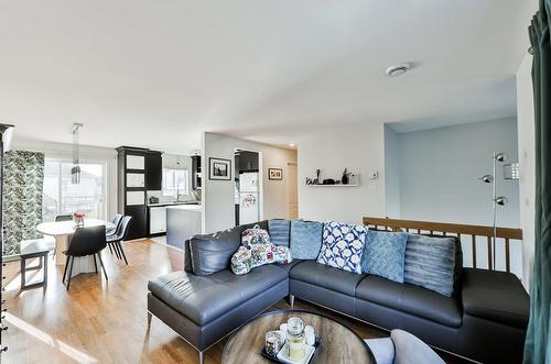 Overall view - 10350 Rue Du Sauvignon, Mirabel, QC - Indoor Photo Showing Living Room