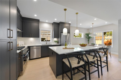 6983 Hagan Rd, Central Saanich, BC 