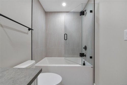 6983 Hagan Rd, Central Saanich, BC 